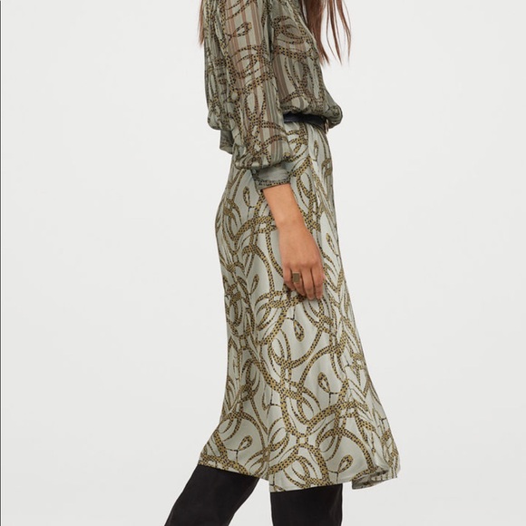 H&M x Richard Allen Satin Skirt sz 2 - Picture 3 of 7